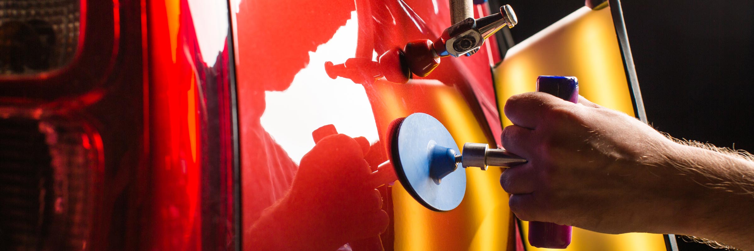 Fachbetrieb und Werkstatt für die Beseitigung und Reparatur von Hagelschäden, Beulen und Dellen in Friedrichshafen / Fischbach am Bodensee